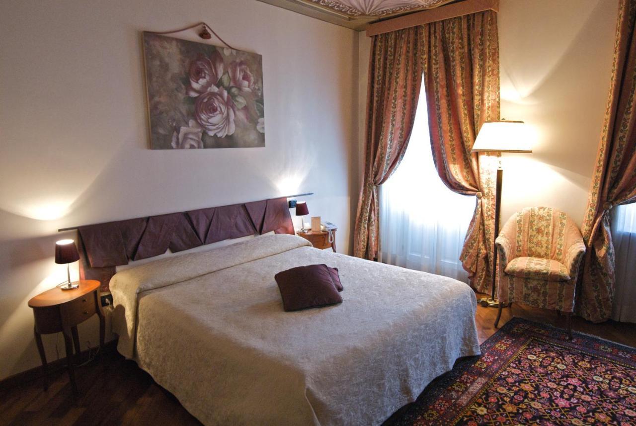 Bed and Breakfast Palazzo Finati Alba  Exterior foto