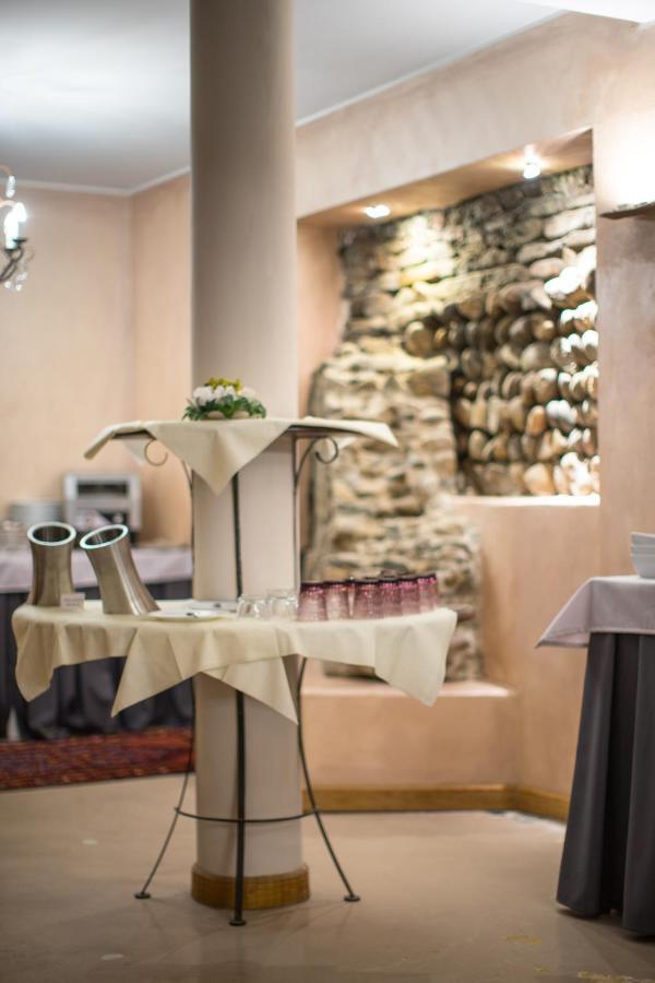 Bed and Breakfast Palazzo Finati Alba  Exterior foto