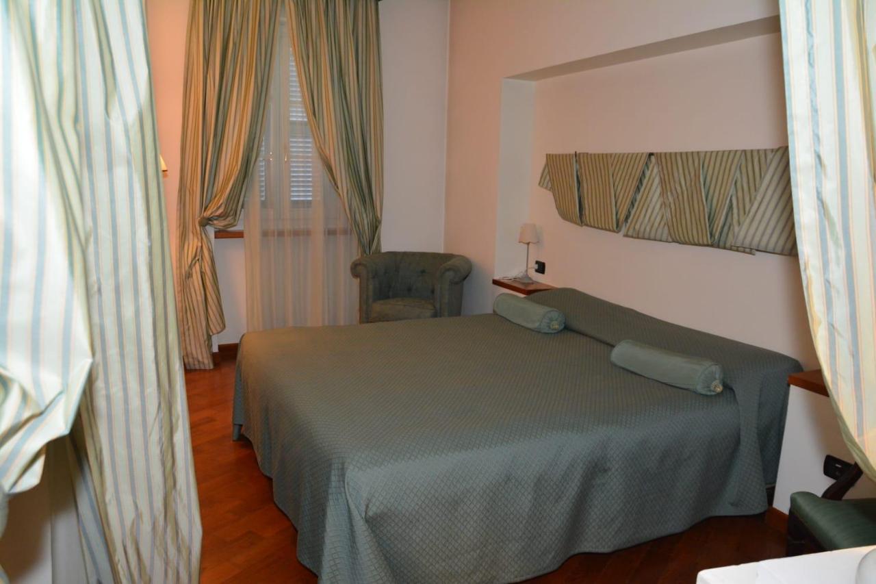 Bed and Breakfast Palazzo Finati Alba  Exterior foto