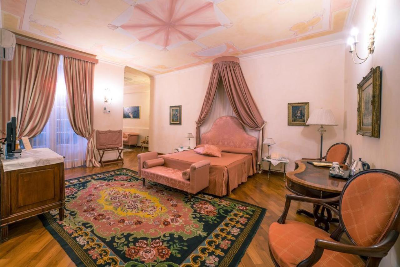 Bed and Breakfast Palazzo Finati Alba  Exterior foto
