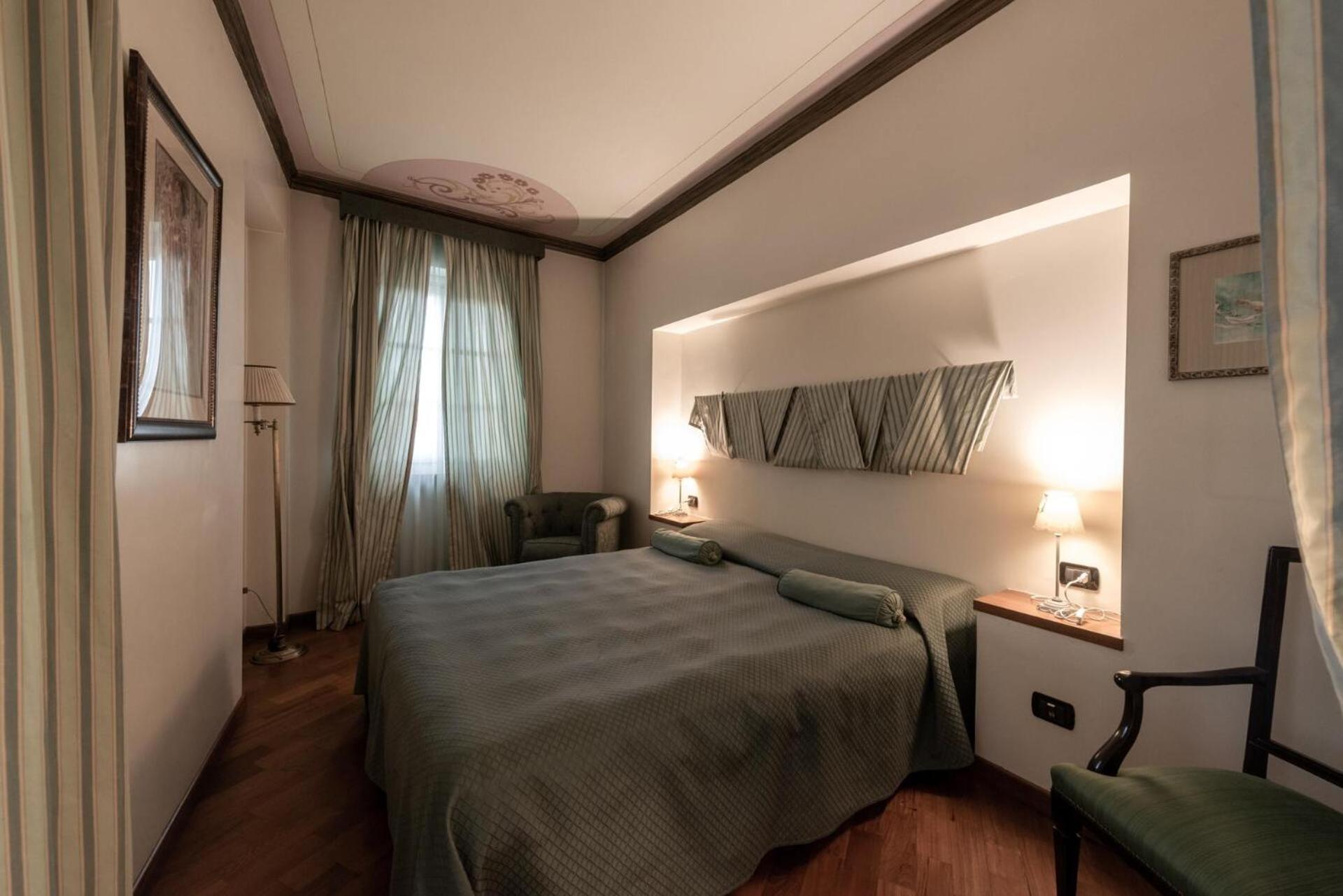 Bed and Breakfast Palazzo Finati Alba  Exterior foto