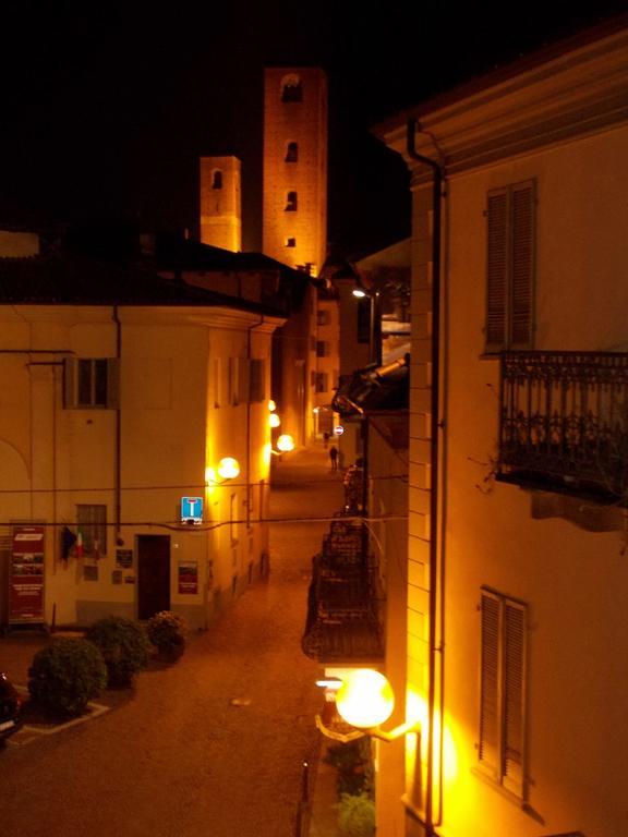 Bed and Breakfast Palazzo Finati Alba  Exterior foto