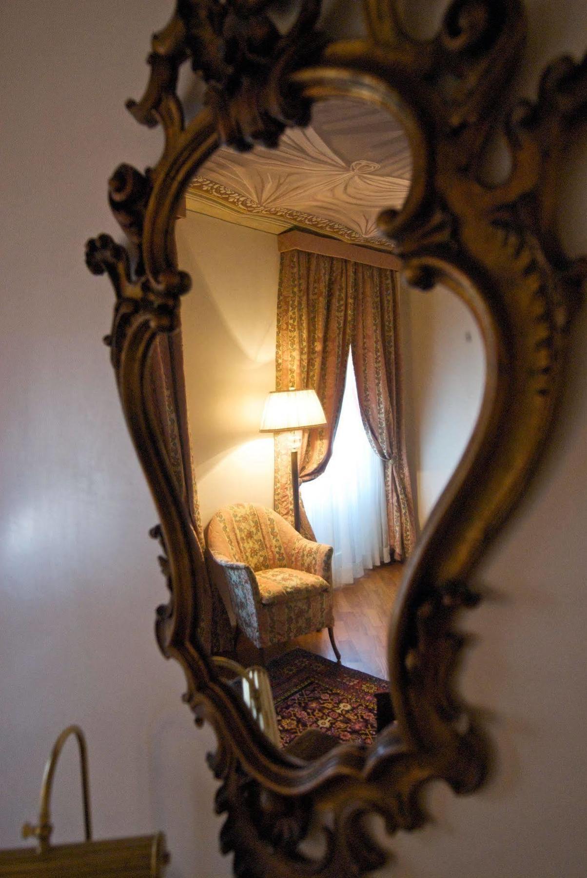 Bed and Breakfast Palazzo Finati Alba  Exterior foto